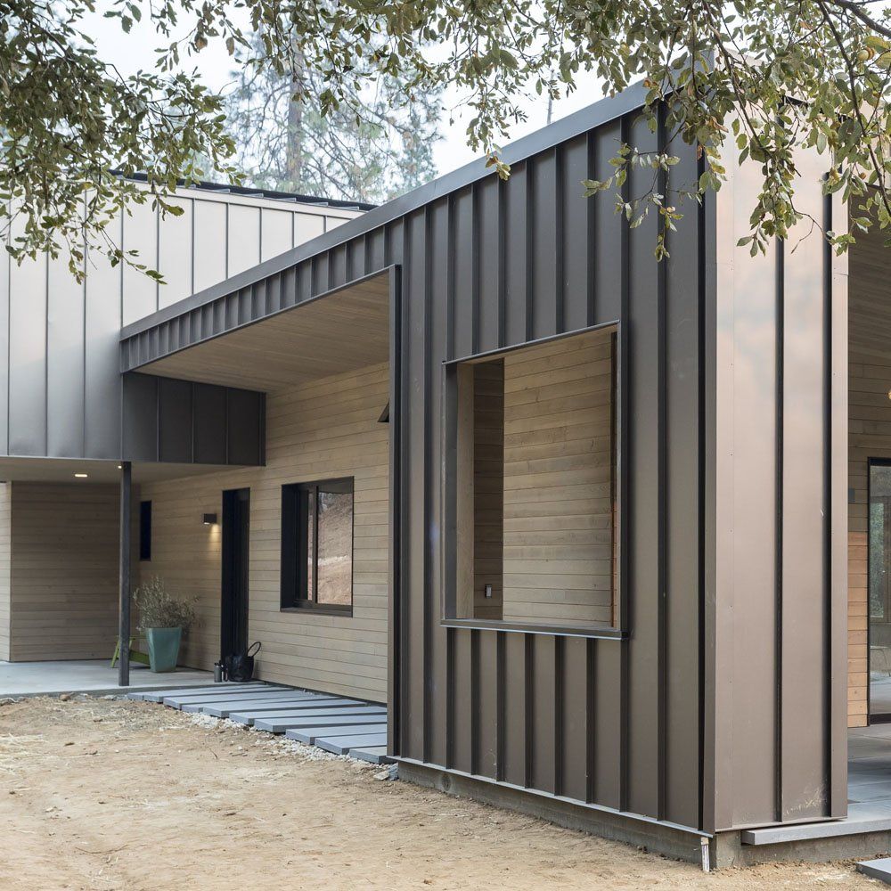 Siding mohler adams architects premoldeado residential leschi corrugated cladding clad residence horizontal hormigon paneling planting Siding mohler adams architects premoldeado residential leschi corrugated cladding clad residence horizontal hormigon paneling planting